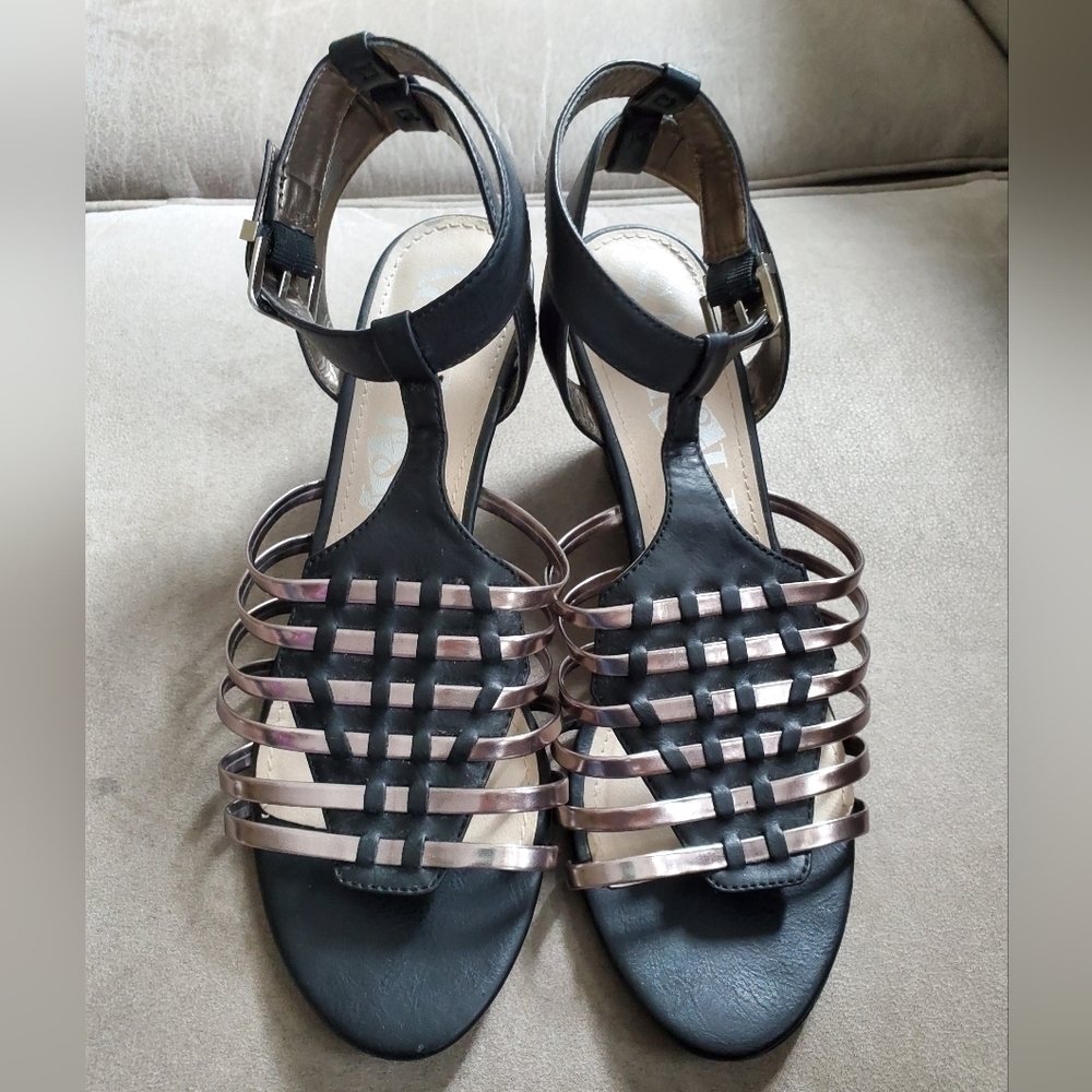 Sam & Libby Metallic Wedge Sandal size 10